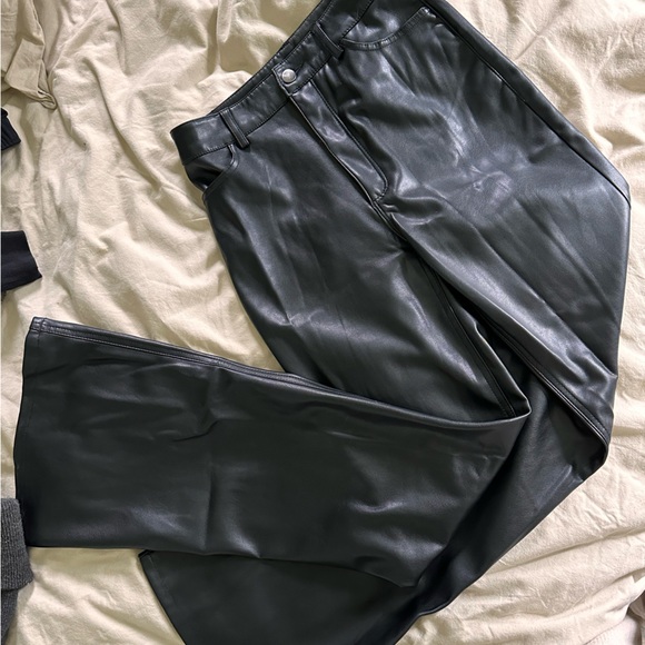 High waisted flare faux leather pants - Picture 3 of 3